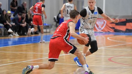 Первая победа для "Родников"