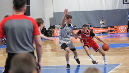 Первая победа для "Родников"