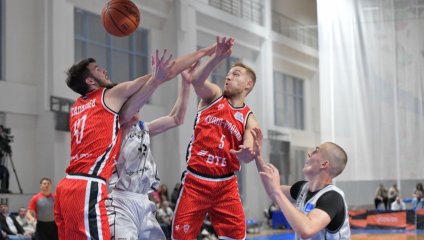 Первая победа для "Родников"