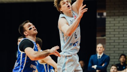 Лидер чемпионата побеждает в Ижевске