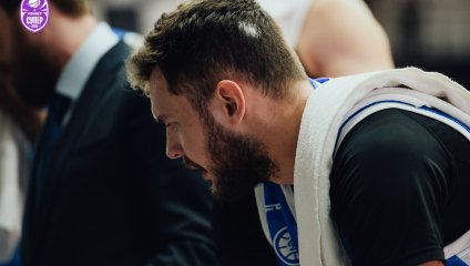 Лидер чемпионата побеждает в Ижевске