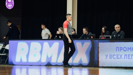 Лидер чемпионата побеждает в Ижевске