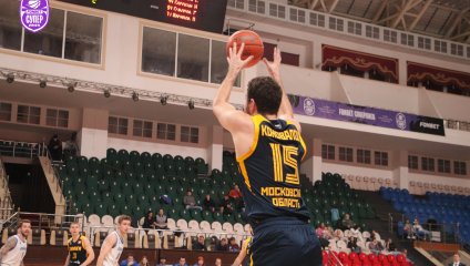 "Динамо" из Грозного побеждает "Химки" в драматической концовке