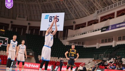 "Динамо" из Грозного побеждает "Химки" в драматической концовке