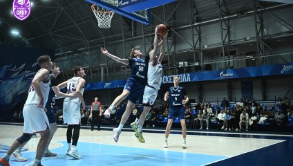 Сине-бело-голубые обыгрывают «Новосибирск» при родных трибунах