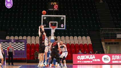 Грозненское "Динамо" побеждает триумфатора прошлого сезона