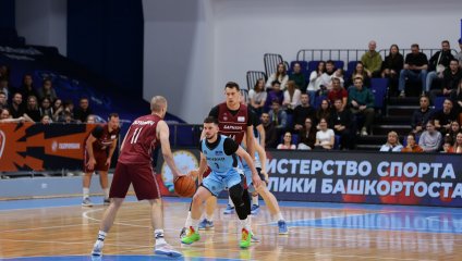 Уфимцы разгромили барнаульцев на родной площадке