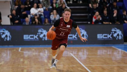 Уфимцы разгромили барнаульцев на родной площадке