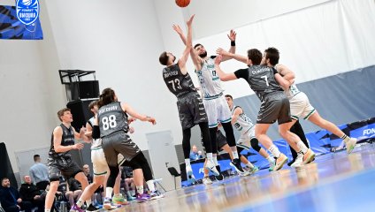 ТСК-УРАЛ - УрГУПС - Нефтехимик 104:61 (17.11.2025)