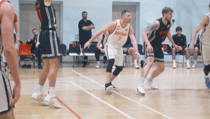 «Чебоксарские» Ястребы вновь уступили «Десне» в упорном матче