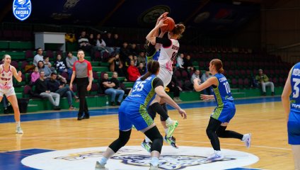 "Нефтяник-Титан-2" берёт реванш у "пантер"