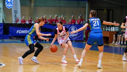 "Нефтяник-Титан-2" берёт реванш у "пантер"