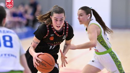 «Спарта энд К» побеждает в Омске