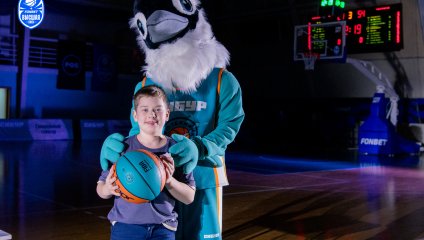 «Нефтехимик» терпит крупное поражение в 1/4 финала от «Русичей»