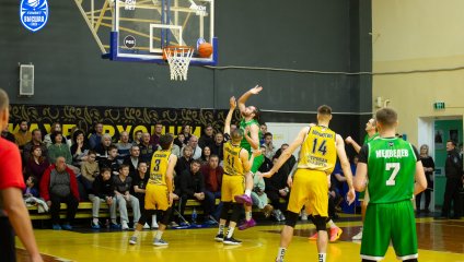 «Русичи» уверенно обыгрывают «Динамо-МГТУ»