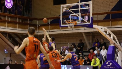 «Темп-СУМЗ» побеждает «Новосибирск», несмотря на упорное сопротивление