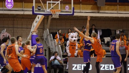 «Темп-СУМЗ» побеждает «Новосибирск», несмотря на упорное сопротивление