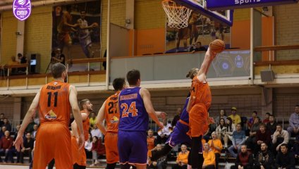 «Темп-СУМЗ» побеждает «Новосибирск», несмотря на упорное сопротивление