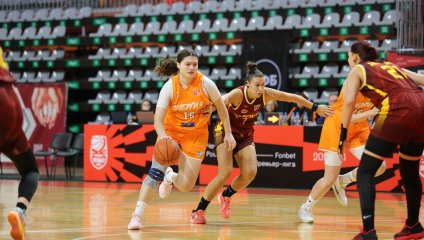 "Надежда" начала новый чемпионат с убедительной победы