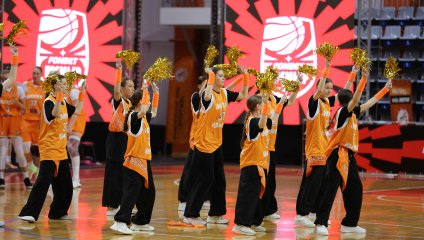 "Надежда" начала новый чемпионат с убедительной победы