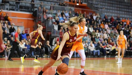 "Надежда" начала новый чемпионат с убедительной победы