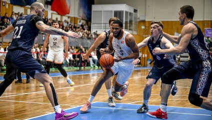 ЧБК продолжает доминировать на домашнем паркете