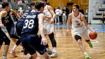 ЧБК продолжает доминировать на домашнем паркете