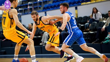 Химчане уступили дома "Динамо" из Владивостока