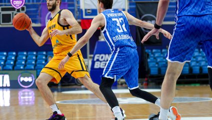 Химчане уступили дома "Динамо" из Владивостока