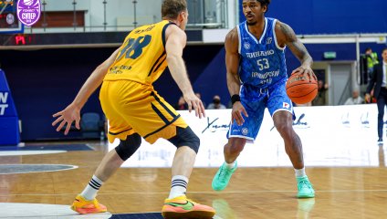 Химчане уступили дома "Динамо" из Владивостока