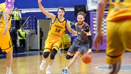 «Химки» уверенно переиграли «ЧБК»