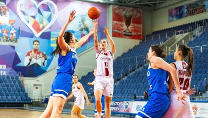 "Спарта энд К" одолела новосибирское "Динамо" в концовке