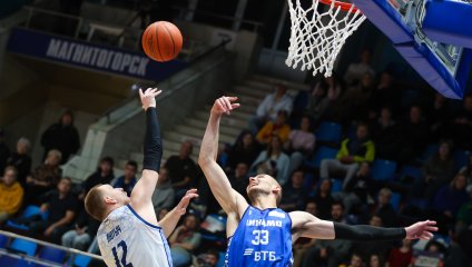 «Металлург» включился в концовке, но «Динамо» не упустило победу