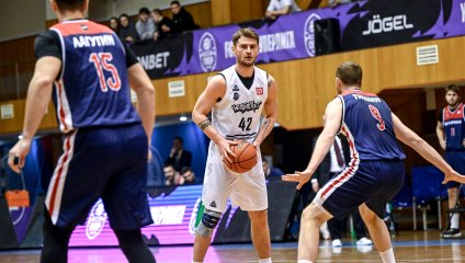 "Челбаскет" вновь выиграл на своей площадке