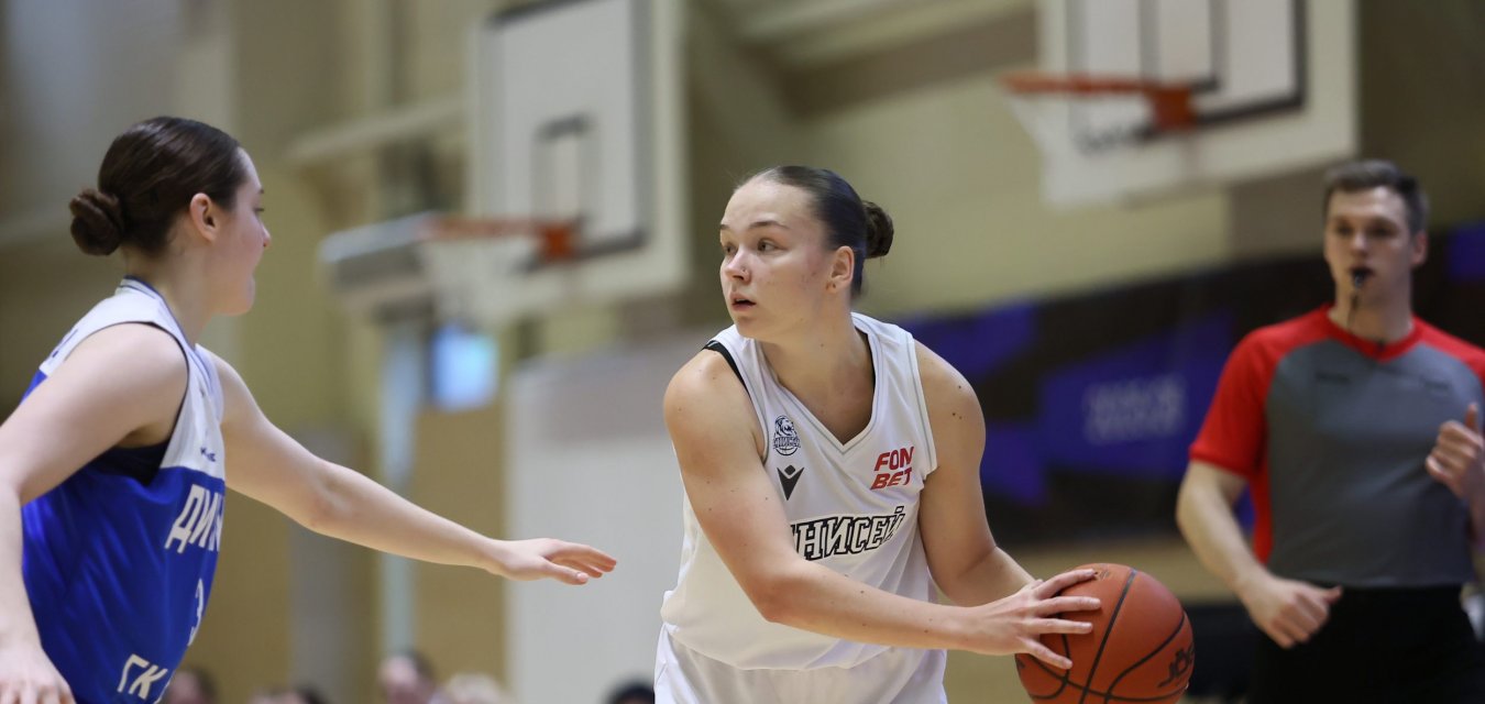 «Енисей-2» начал сезон с двух побед