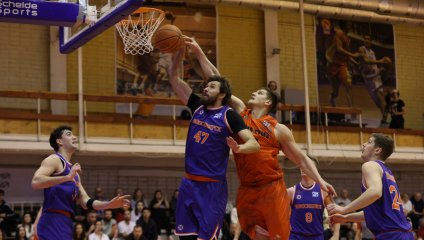 «Темп-СУМЗ» побеждает «Новосибирск», несмотря на упорное сопротивление