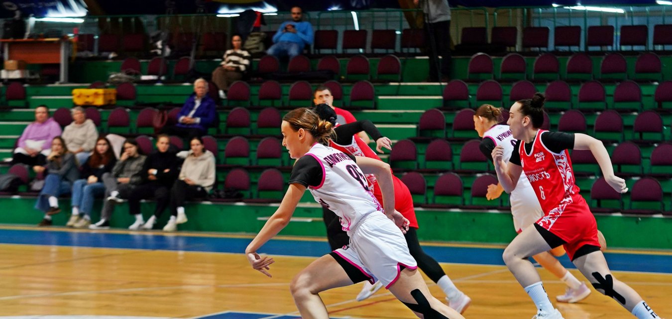 «Ростов-ЮФУ» побеждает «Юность»