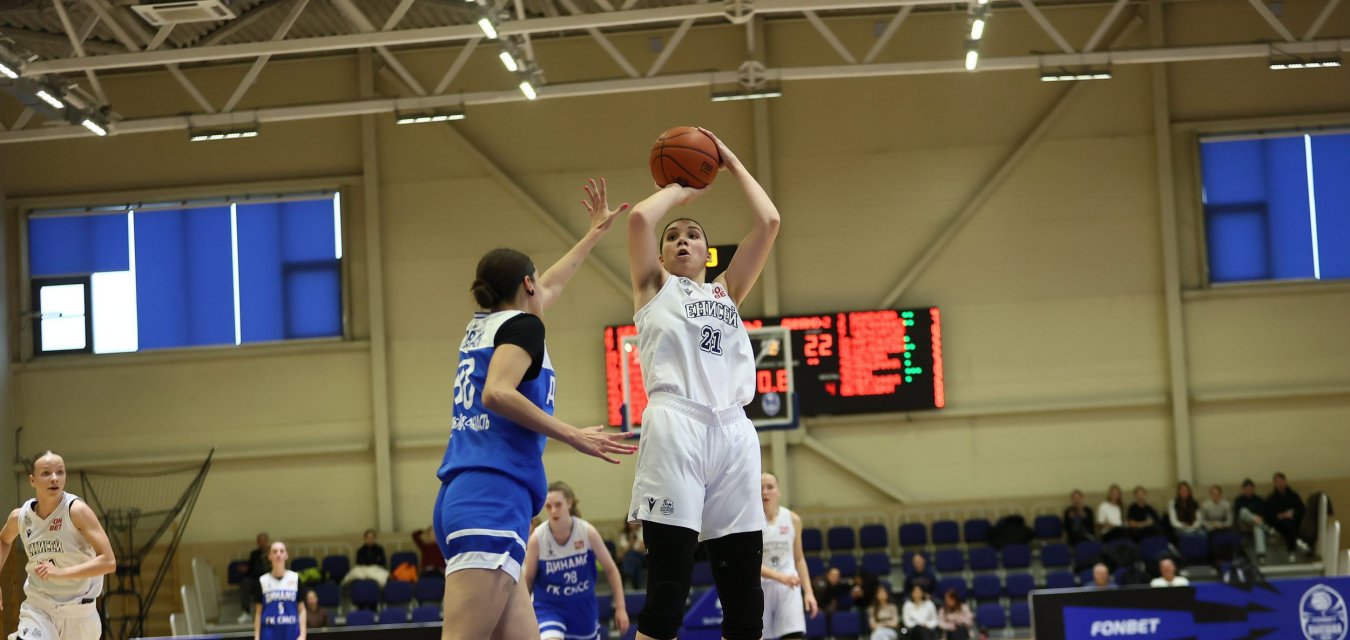 «Енисей-2» начал сезон с разгромной победы 