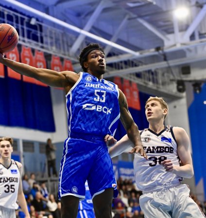 Приморское «Динамо» разгромило «Тамбов» и вышло в четвертьфинал Газпромбанк Кубка России