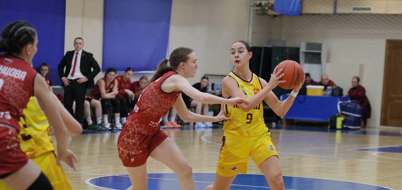 «Надежда-2» в первом матче уступила «Славянке-ЧКПЗ»