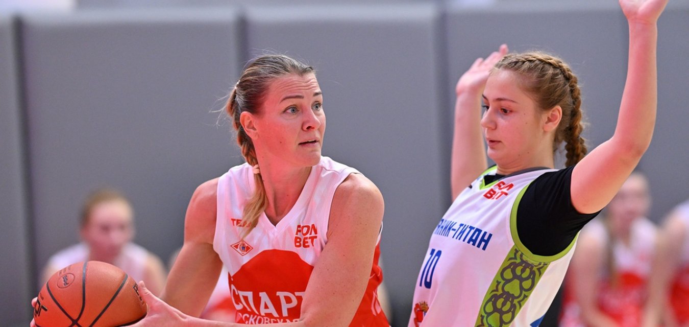 «Спартак» одерживает в Омске первую победу в новом сезоне