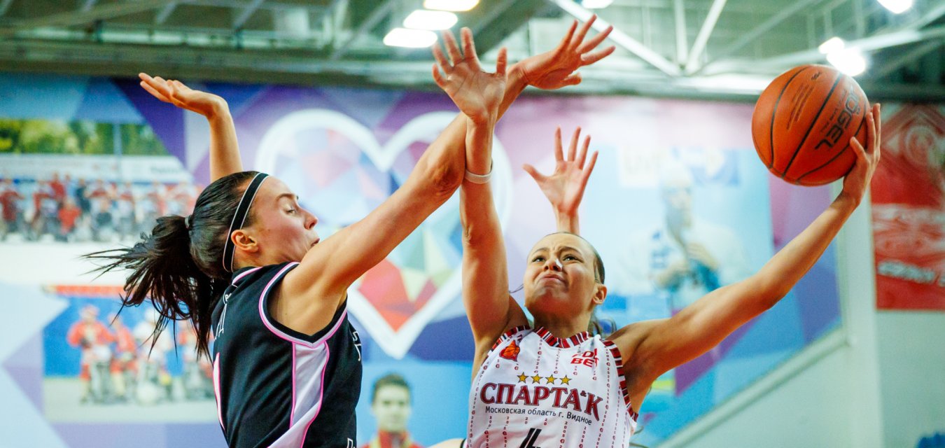 "Спарта энд К" вновь обыграла "львиц" и вышла в четвертьфинал