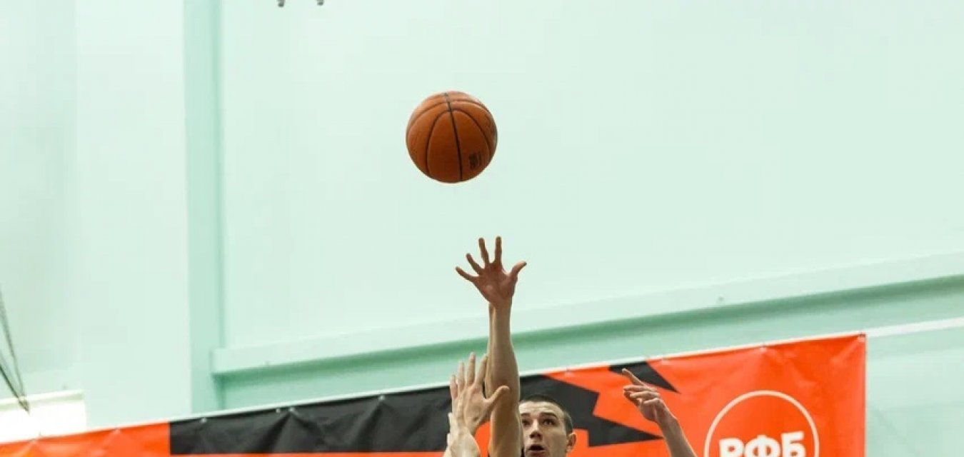 "Купол -Родники" уступили дома, но вышли в 1/8 финала