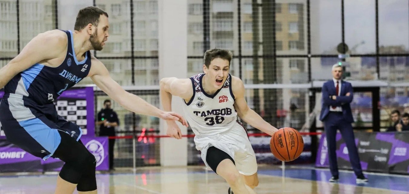 "Тамбов" терпит поражение от уфимского "Динамо"