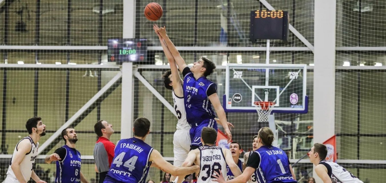 "Тамбов" в напряженном матче уступает дома